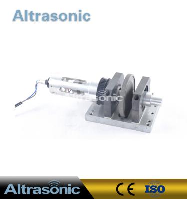 Chine machine ultrasonique de cachetage de la roue 800W rotatoire titanique ultrasonique pour le taffetas matériel spécial à vendre