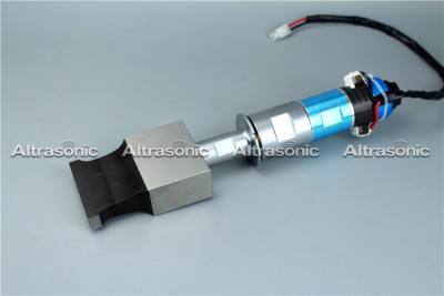 China oscilador ultrassônico plástico ultrassônico da máquina de soldadura de 20Khz 2000w à venda