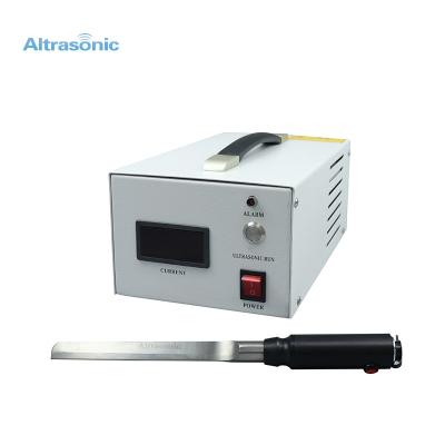 China Cake Cheese 28kHz Ultrasonic Food Cutter With Handheld Long Blade for sale