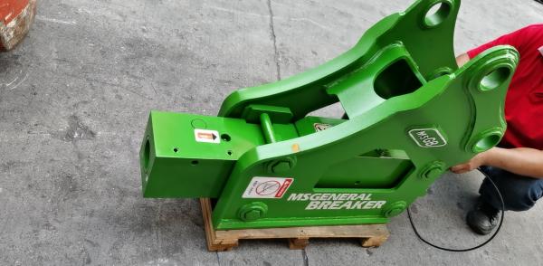 Quality Electric Hydraulic Excavator Attachments 40CRMO Excavator Jack Hammer for sale