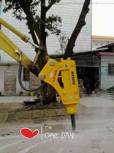 Quality Silenced Excavator Hydraulic Breaker Hammer Rock Breaker With 68mm Chisel for sale