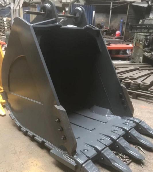 Quality Excavator Heavy Duty Rock Digging Bucket Q355B For 20T - 100T Excavator Backhoe for sale