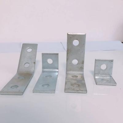 China Metallkerbte GESTALTUNGSbinder-Winkel-Prüfstecker-Halterung Balken-Aufhänger vor galvanisiert zu verkaufen