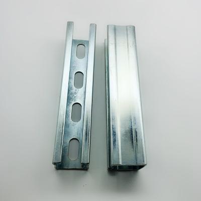 China Heavy Duty 3m/6m Galvanized Steel Strut Channel for Welding Bolting and Hanging Support en venta