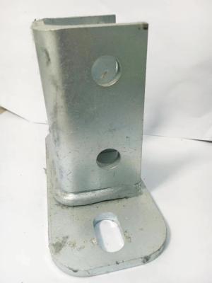 China Colocaciones electro galvanizadas de la placa base del poste del cuadrado de las colocaciones del puntal del acero inoxidable en venta