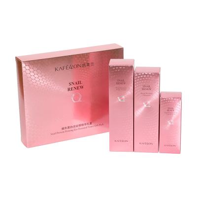 China Embossing 250gsm Kraft Paper Gift Boxes , CMYK Pink Packaging Box for sale