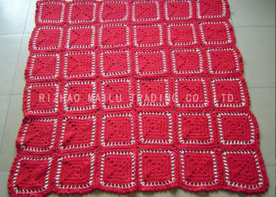 中国 赤いかぎ針編みの花の多コンパートメントが付いている毛布によって個人化される子供のかぎ針編み毛布 販売のため