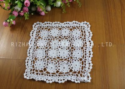 中国 白い花の正方形のかぎ針編みの床の敷物/綿のハンドメイドのかぎ針編み Placemat 販売のため