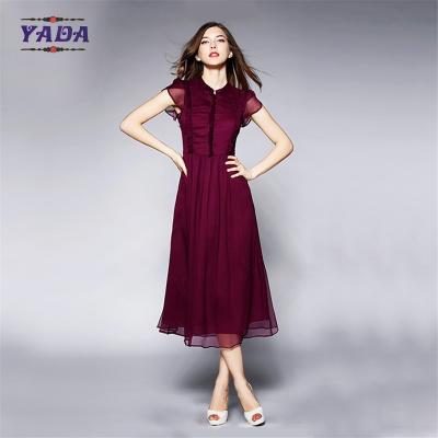 Chine Les vraies douilles courtes en soie et la fin d'été mince 2018 ont imprimé des conceptions de robe de modèle grosses pour des dames à vendre