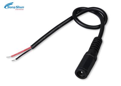 China Cable de extensión negro de la corriente continua 24AWG UL2464 con Jack enchufe masculino de 5,5 x de 2.1m m en venta