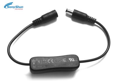 China Cable de extensión rojo de la corriente continua del PVC 5.5X2.1m m hembra-varón de encargo con el interruptor en venta