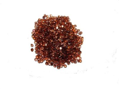 China Piedras preciosas flojas cortadas diamante del granate, joyería roja de las pulseras del granate en venta