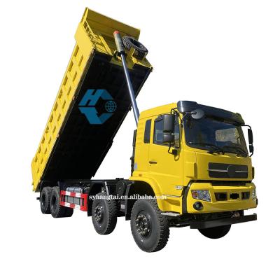 Chine Le transport de notation lourd de extraction 50 Ton Dump Truck 8x4 12 de camion à benne basculante roule le moteur diesel à vendre