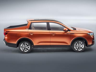 Cina Fari di cuoio dei sedili LED di potere della benzina della raccolta 8AT 224HP di SUV della porta della famiglia 4 in vendita