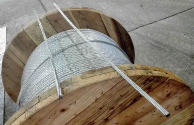China Filamento de alambre de acero de arriba del cable de fribra óptica en venta