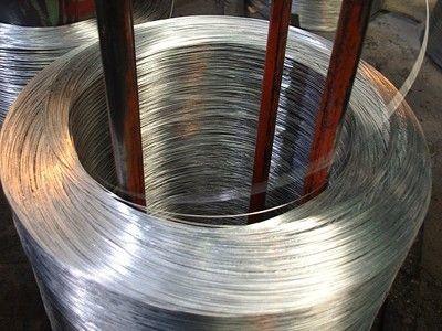 China Cabo de aço galvanizado do título aço frio, aço da corda de fio 300-1000 quilogramas/bobina à venda