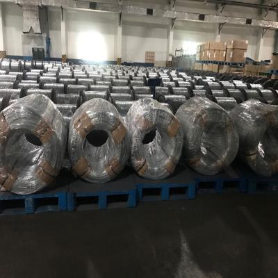China Alambre de acero galvanizado alto carbono para la cuerda de alambre, rollo galvanizado del alambre en venta