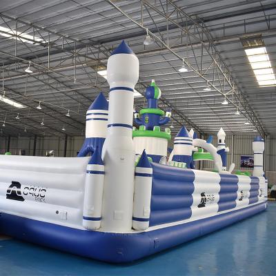 China Castillo inflable flotante hermético de la ciudad de la diversión del PVC del juego 0.9m m en venta