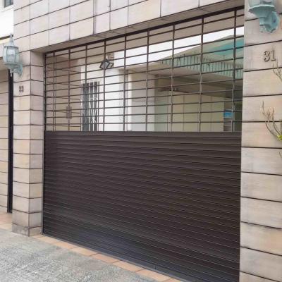 China Puertas de cerradura de acero perforado transparente Puertas de garaje de cerradura de acero eléctrica en venta