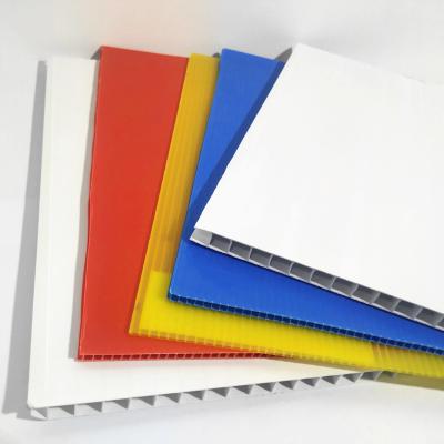 China almofadas onduladas plásticas da camada de 1.5-10mm à venda