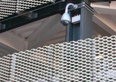 Chine Le feuillard augmenté d'acier inoxydable a galvanisé l'épaisseur de Mesh Facade Architecture 4mm à vendre