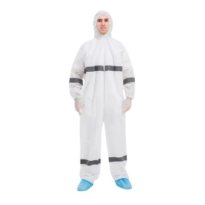 China ISO13485 FDA SMS PP Disposable Protective Coverall 45-70gsm With Reflective Strips for sale