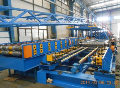 China PU sandwich wall and roof forming machine for sale