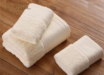 China Elegant Cotton Hand Towel / 5 Star Hotel Towels 200 - 600g For Hotel Guest for sale