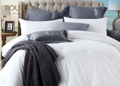 China Estilo blanco de Oxford del hilo de algodón de ropa de cama del hotel 60S 40s con la etiqueta del nombre de clientes en venta