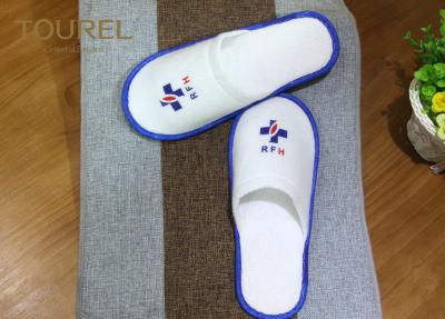 China UK Men Blue Selvage Disposable Towelling Spa Slippers Unisize Disposable Spa Flip Flops for sale