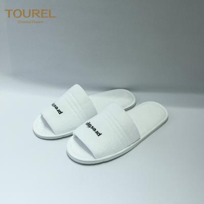 China Non - Slip White Personalized Hotel Slippers Open Toe For Prestige Hotel for sale