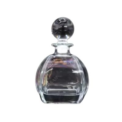 China Refillable Glass Perfume Bottles Can Be Refillable With clear color 30ml 50ml and so on à venda