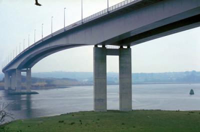China Puente unicelular de acero curvado de la viga de chapa de la Multi-célula de la viga de chapa del puente de viga en venta