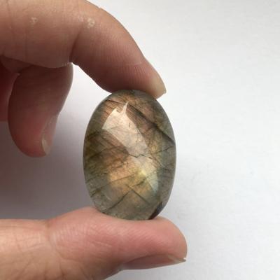 China Jewelry Making Hot Selling Cabochon Semi-precious Stone Labradorite Natural Feng Shui Items for sale