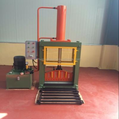 China Fabricação de máquinas de corte de borracha Guilhotina hidráulica vertical com garantia de 1 ano à venda
