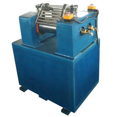 China XK-160 Open type Lab Mixing Mill with Safety Device CE ISO in Blue Green Red Yellow for sale