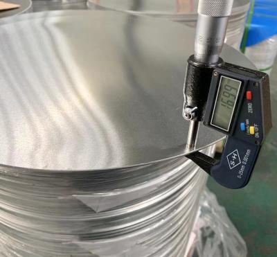 Chine Plat en aluminium de cercle de la finition 20-1200mm de moulin autour du plat en aluminium 5052 pour le panneau routier à vendre