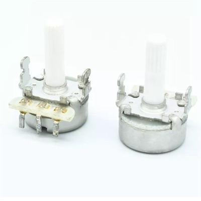 中国 Latest 16mm Plastic Shaft  Solder Lug Pin B100k Rotary Potentiometer 販売のため