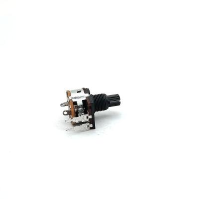 中国 黒い5000ohm 6 Pinの音量調節0.2Wの容積のノブの電位差計 販売のため