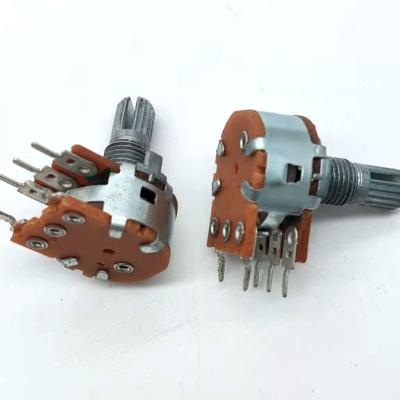 China Carbon Film Single Rotary Potentiometer 3dB 3 Position PCB B500k With Switch for sale