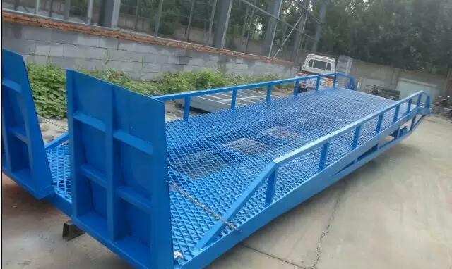 Industrial application of expanded metal mesh catwalk