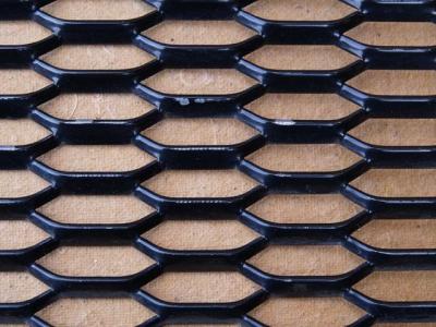 Chine Hexagonal Hole Honeycomb Car Grille Aluminum Expanded Mesh Decorative à vendre