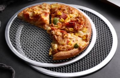 China High Strength Round Aluminum Pizza Screen Mesh Baking Tray Mesh 6 Inch 22 Inch for sale