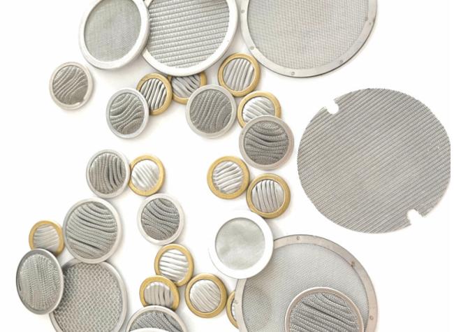 Various mesh sizes comparison showing different hole patterns