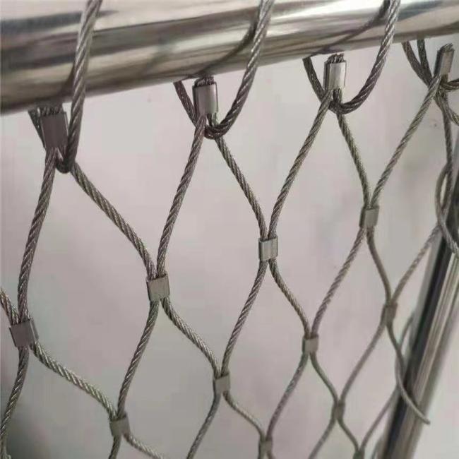 Stainless steel rope mesh architectural application