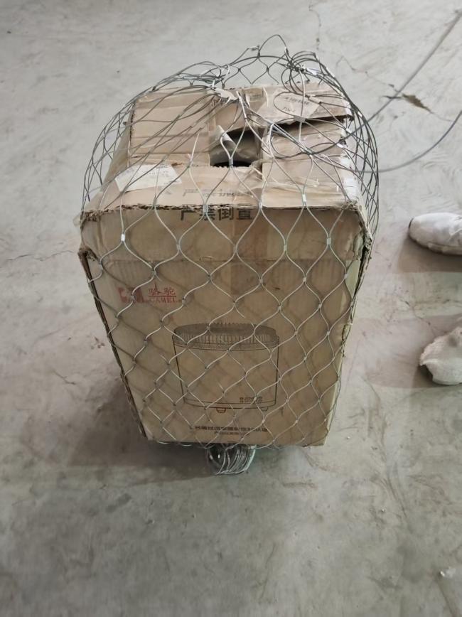 Stainless steel wire mesh sample