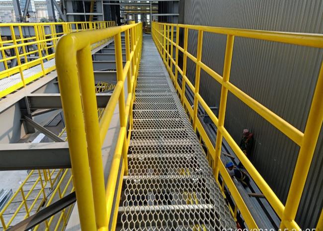 Close-up view of hexagon hole expanded metal