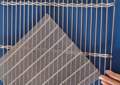 中国 5.3kg/Sqm建築ケーブルの網を柵で囲む適用範囲が広い陽極酸化された金属の網階段 販売のため