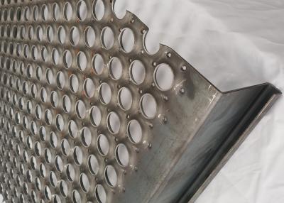 중국 지붕 안전성 보도 강철 1.5 밀리미터 통제력 지주 회절격자 야외 미끄럼 방지 구멍 오우 형상 판매용