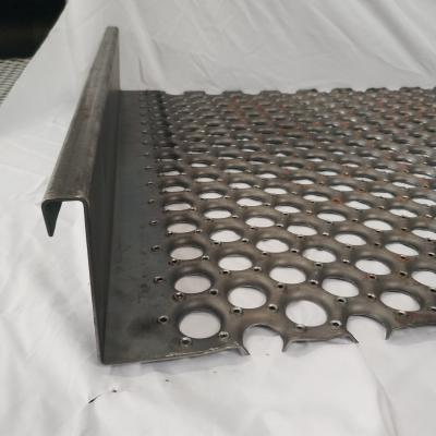 中国 Perf O Grip Carbon Steel 3mm Perforated Open Grip Planks For Platform 販売のため